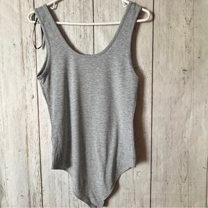 Forever 21 Sleeveless Gray Snap Closure Bodysuit Sz L
